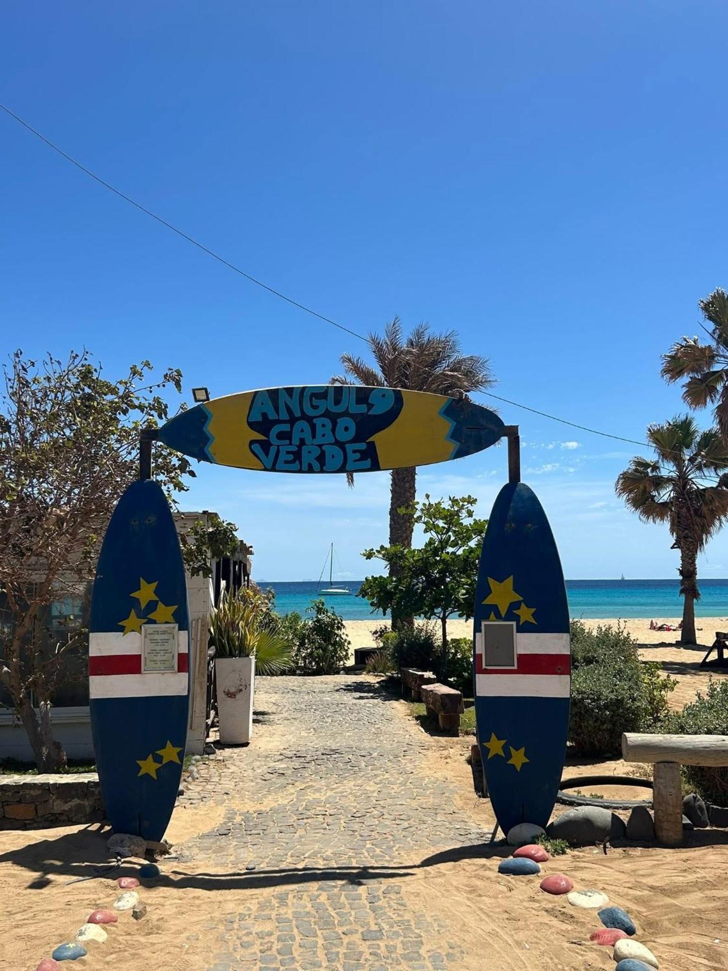 Stay, Laugh, Repeat! Santa Maria